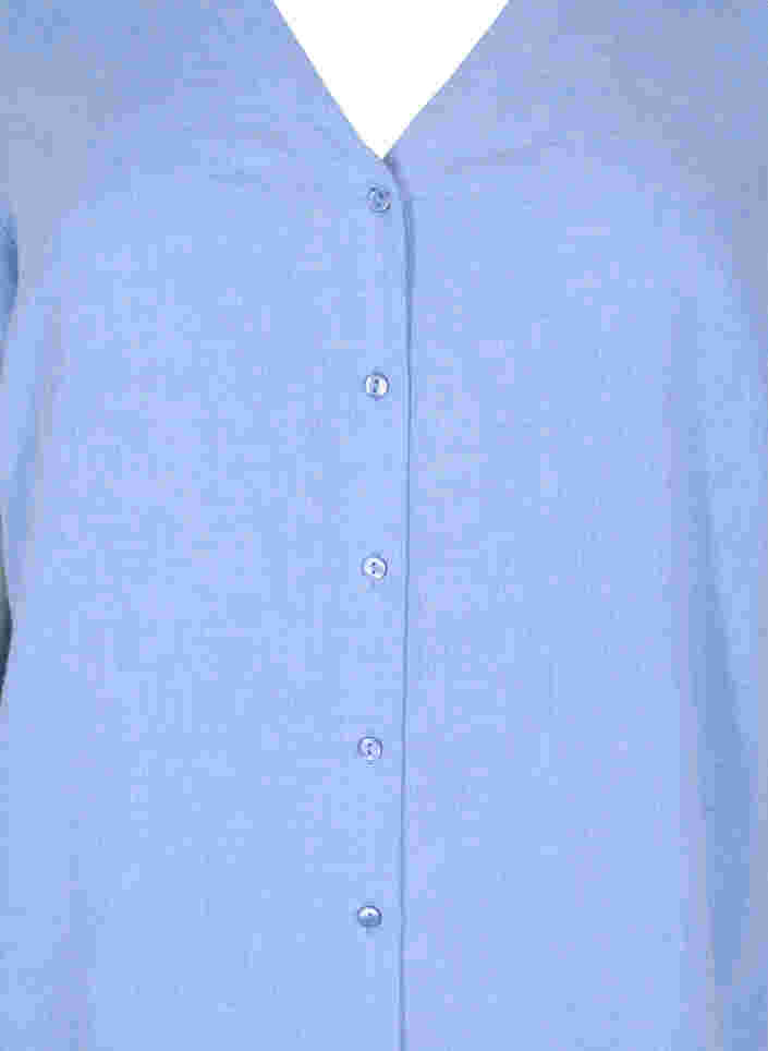 Hemdbluse mit 3/4-Ärmeln und V-Ausschnitt, Ultramarine, Packshot image number 2