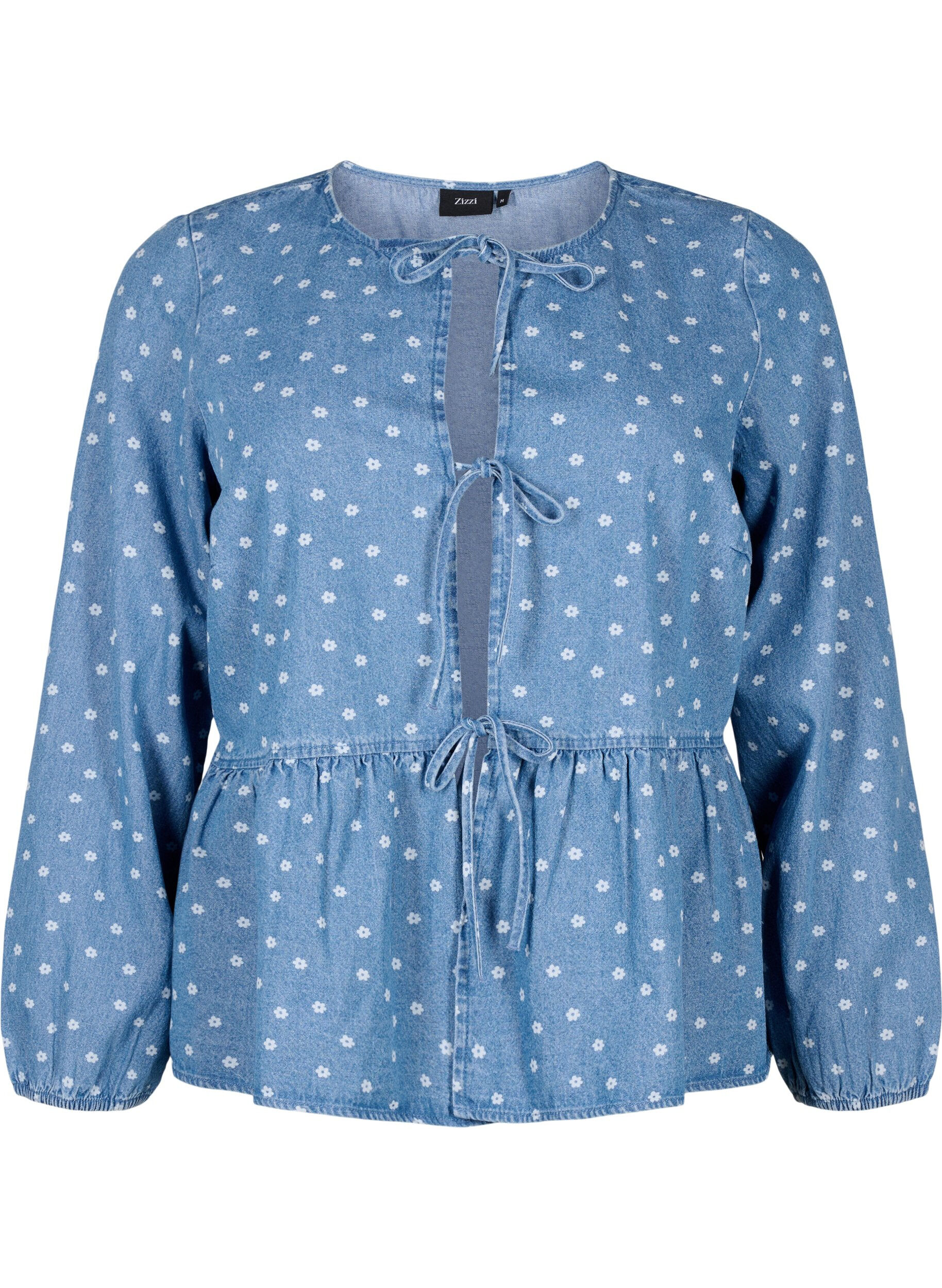 Zizzi Bluse aus Denim mit Sch&ouml;&szlig;chen und Bindeverschluss, Light Blue w.Flowers, Packshot image number 0