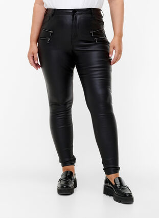 Beschichtete Amy Jeans mit Reißverschluss Detail, Black, Model image number 2