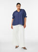 Bluse aus einer gecrinkelten Viskosemischung mit V-Ausschnitt, Blau, Model image number 1