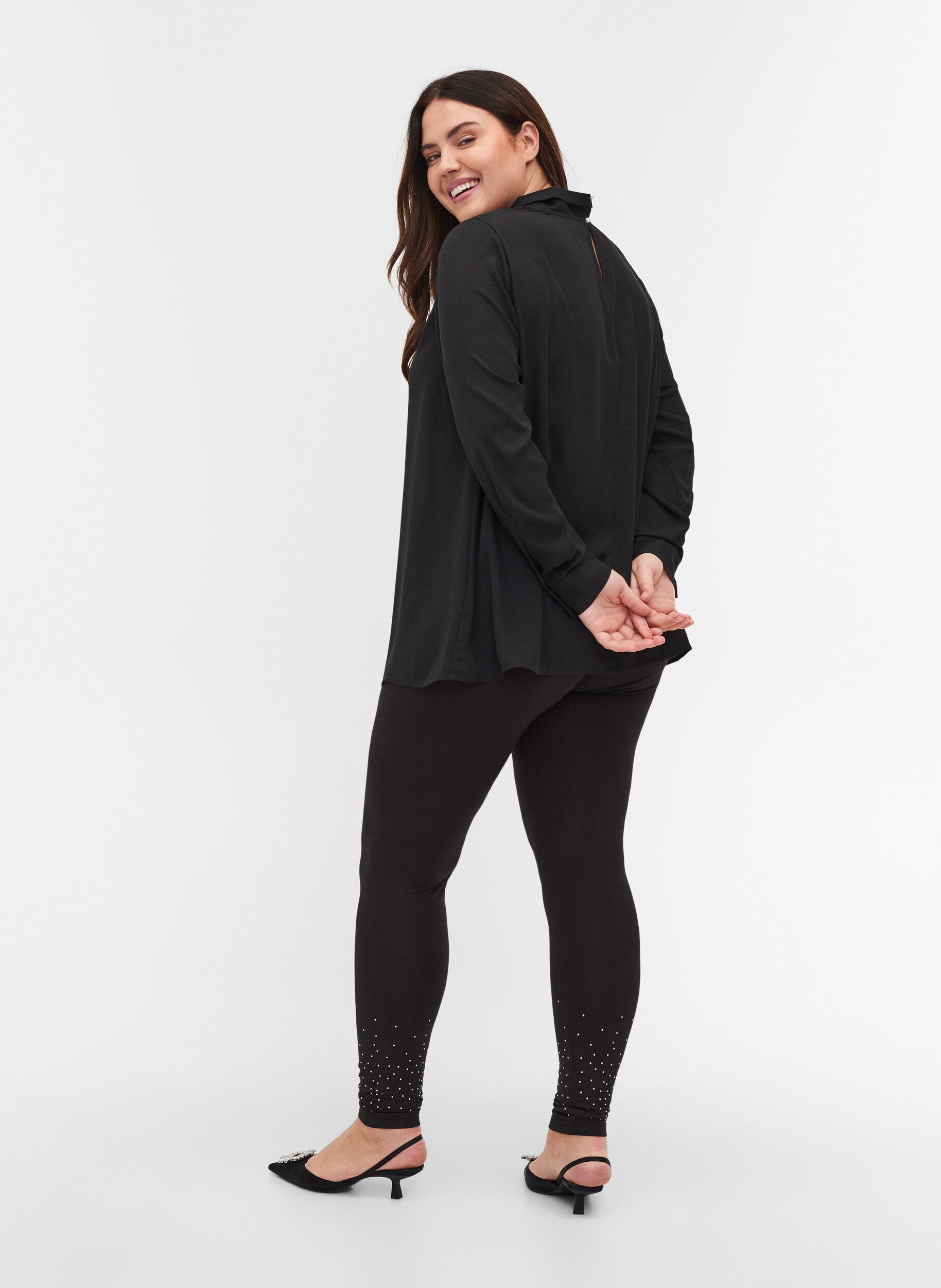 Zizzi Leggings aus Viskosemischung mit dekorativen Steinen, Black, Model image number 1