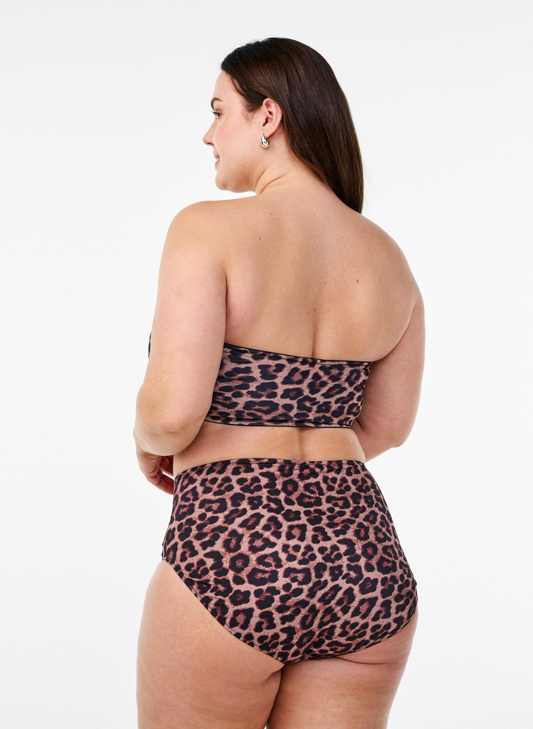 Zizzi Gebl&uuml;mtes Bandeau-Bikinioberteil, Beige, Model image number 2