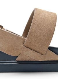 Wide Fit Sandalen aus Wildleder, Brown, Model