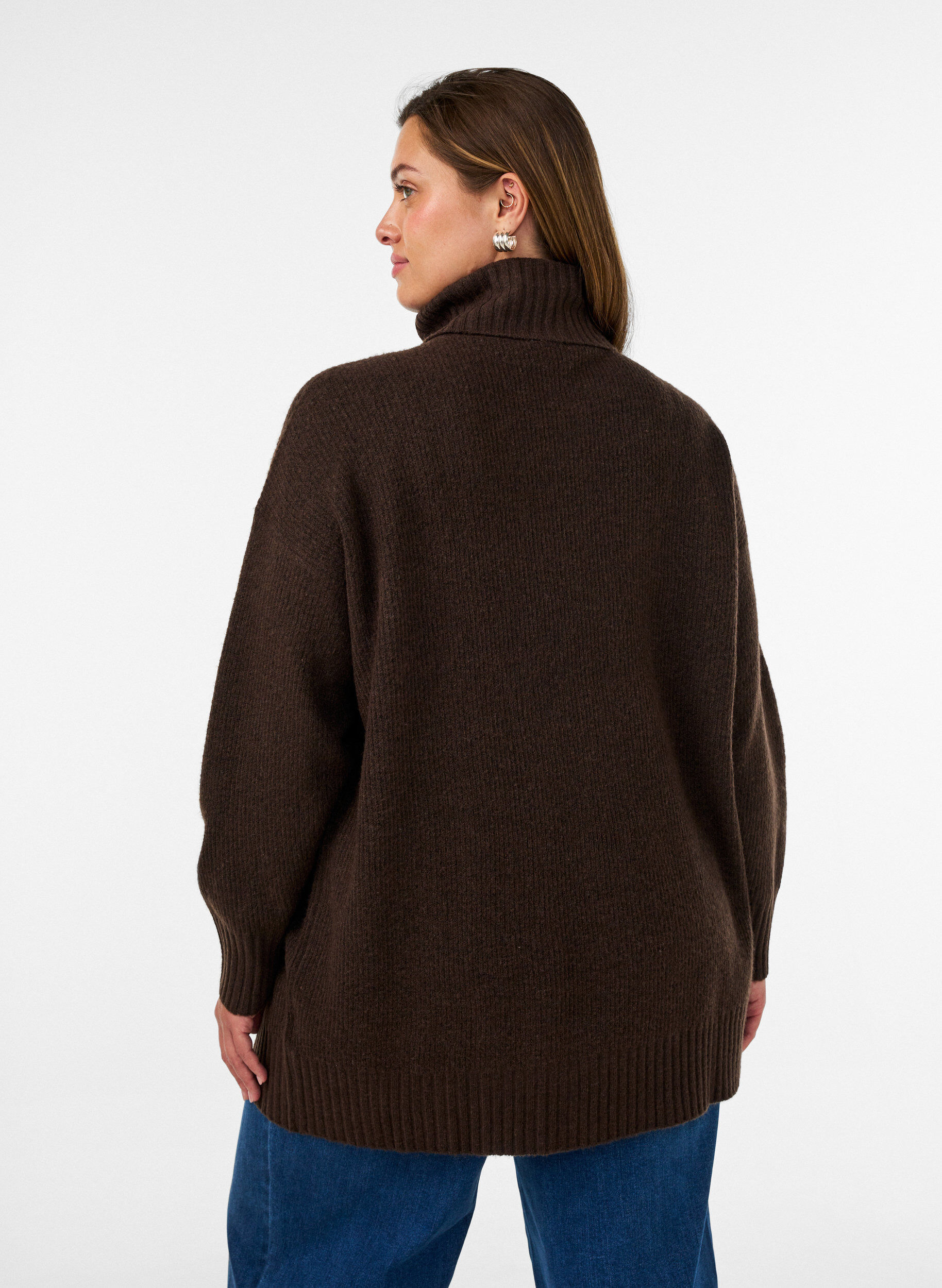 ZizziLocker gestrickter Pullover mit Rollkragen, Braun, Model image number 2