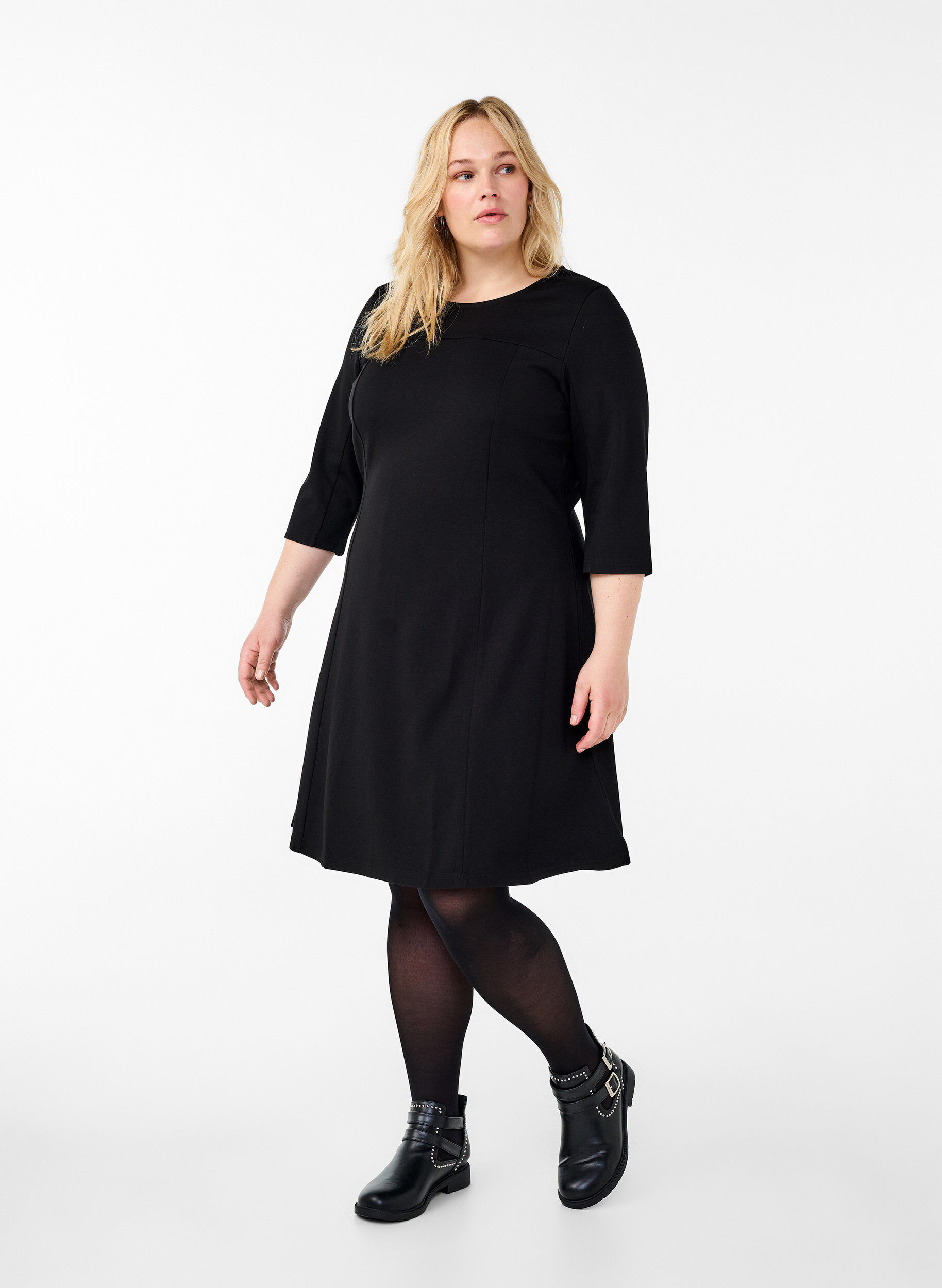Zizzi A-f&ouml;rmiges Kleid mit 3/4-&Auml;rmeln, Schwarz, Model image number 1