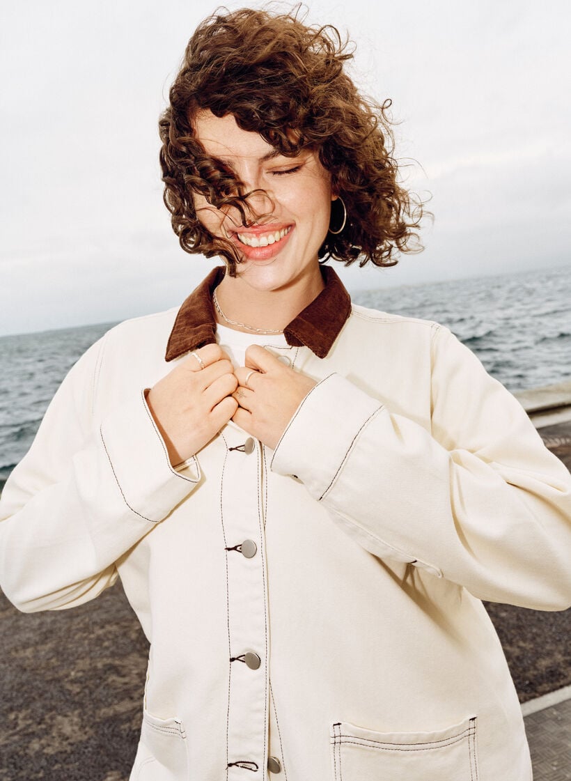 Farbige Jeansjacke mit Kontrastkragen, Vanille, Image image number 0