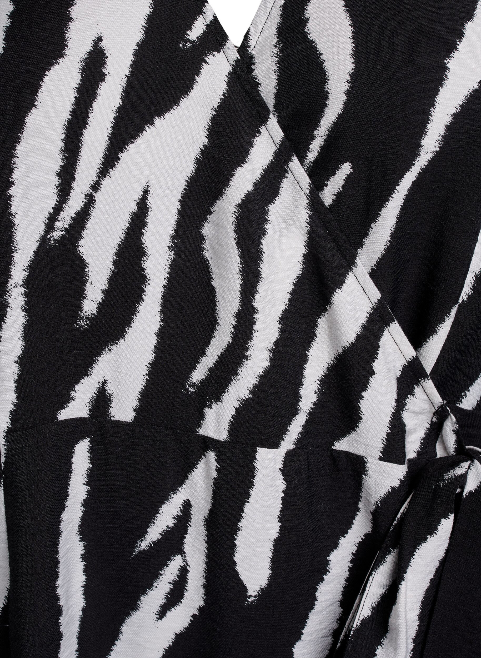 Zizzi Kurzes Wickelkleid mit Zebraprint, Schwarz, Packshot image number 2