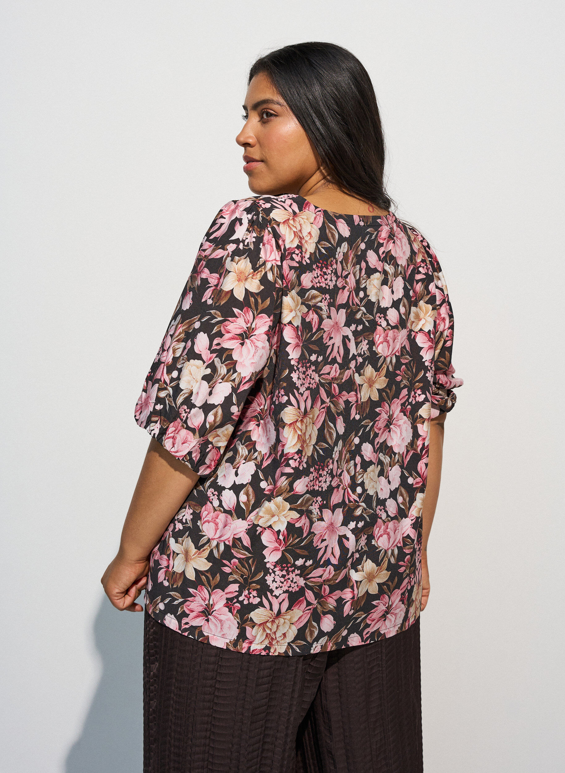 ZizziBluse aus Viskose mit V-Ausschnitt, Rot, Model image number 2