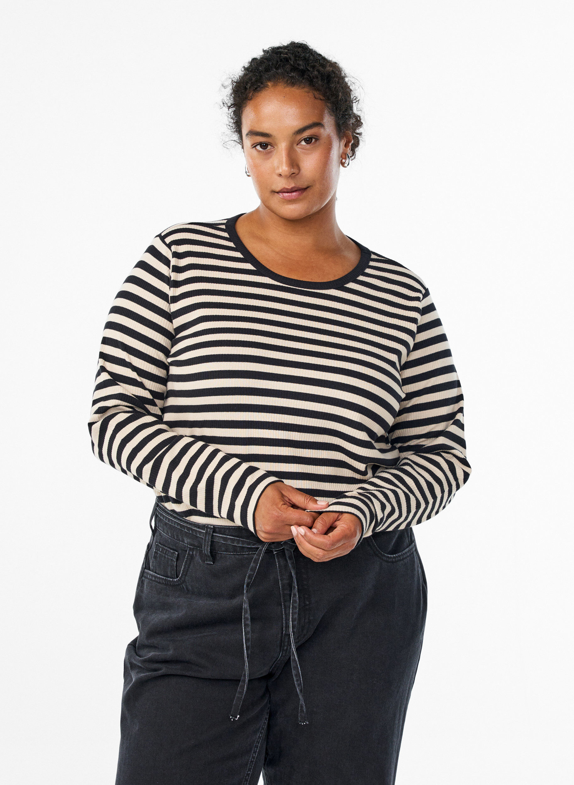 Zizzi Gestreifte Bluse mit langen &Auml;rmeln, Schwarz, Model image number 0
