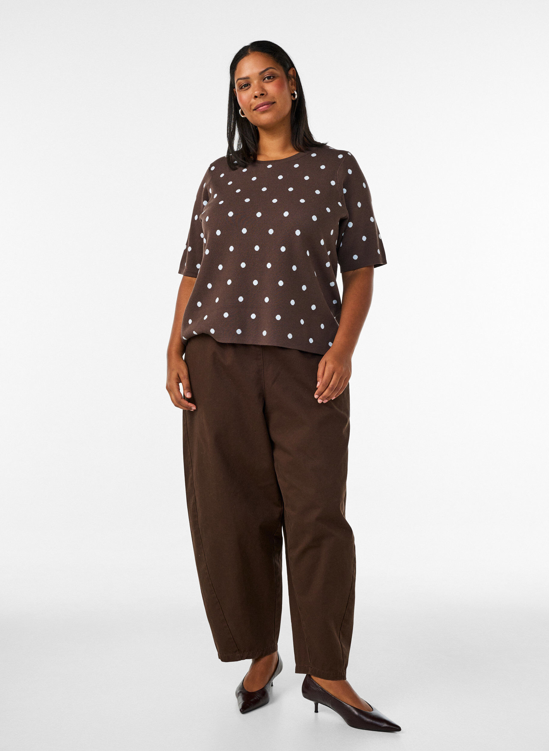 ZizziKurz&auml;rmelige Strickbluse mit Polka Dots, Braun, Model image number 1