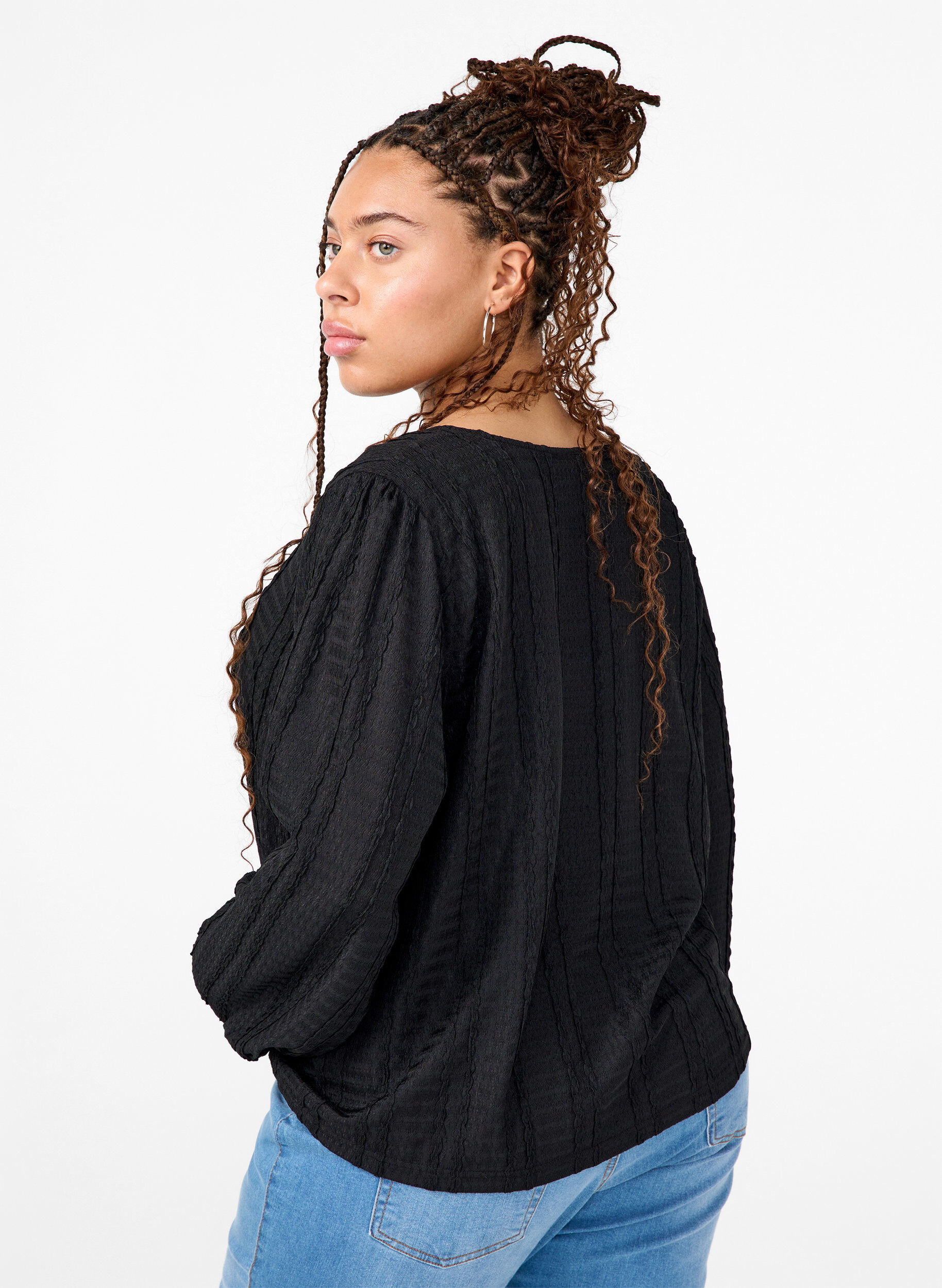 Zizzi Strickjacke mit B&auml;ndern, Black, Model image number 1
