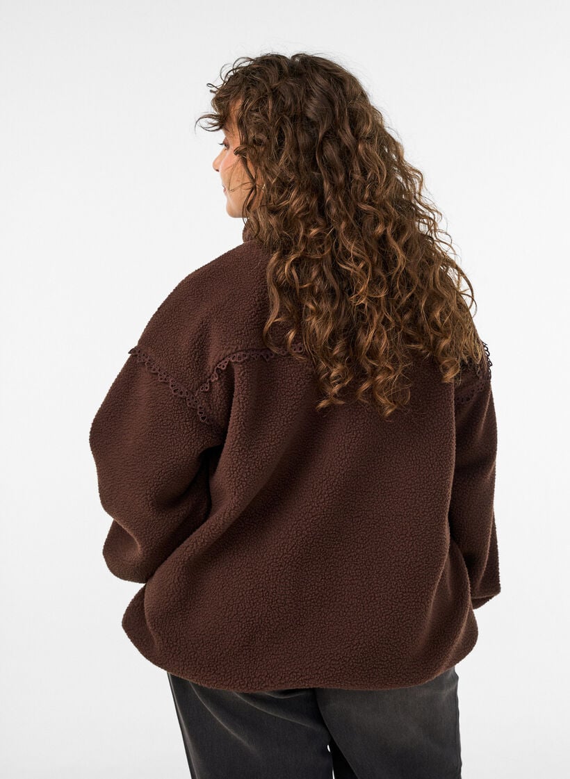 Teddyjacke mit Details aus Lochstickerei und hohem Kragen, Braun, Model image number 2
