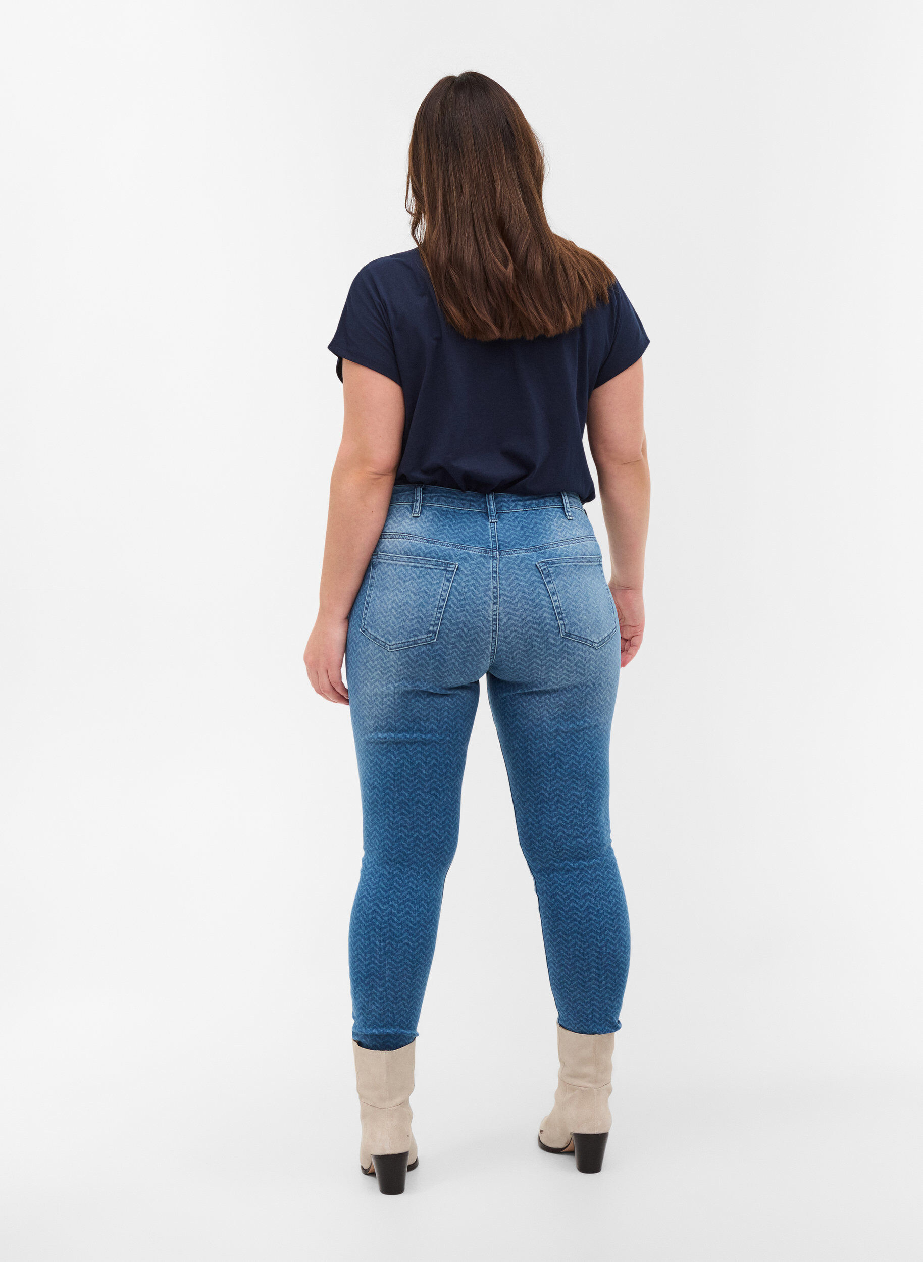 Zizzi Bedruckte Amy Jeans mit hoher Taille, Ethnic Pri, Model image number 1