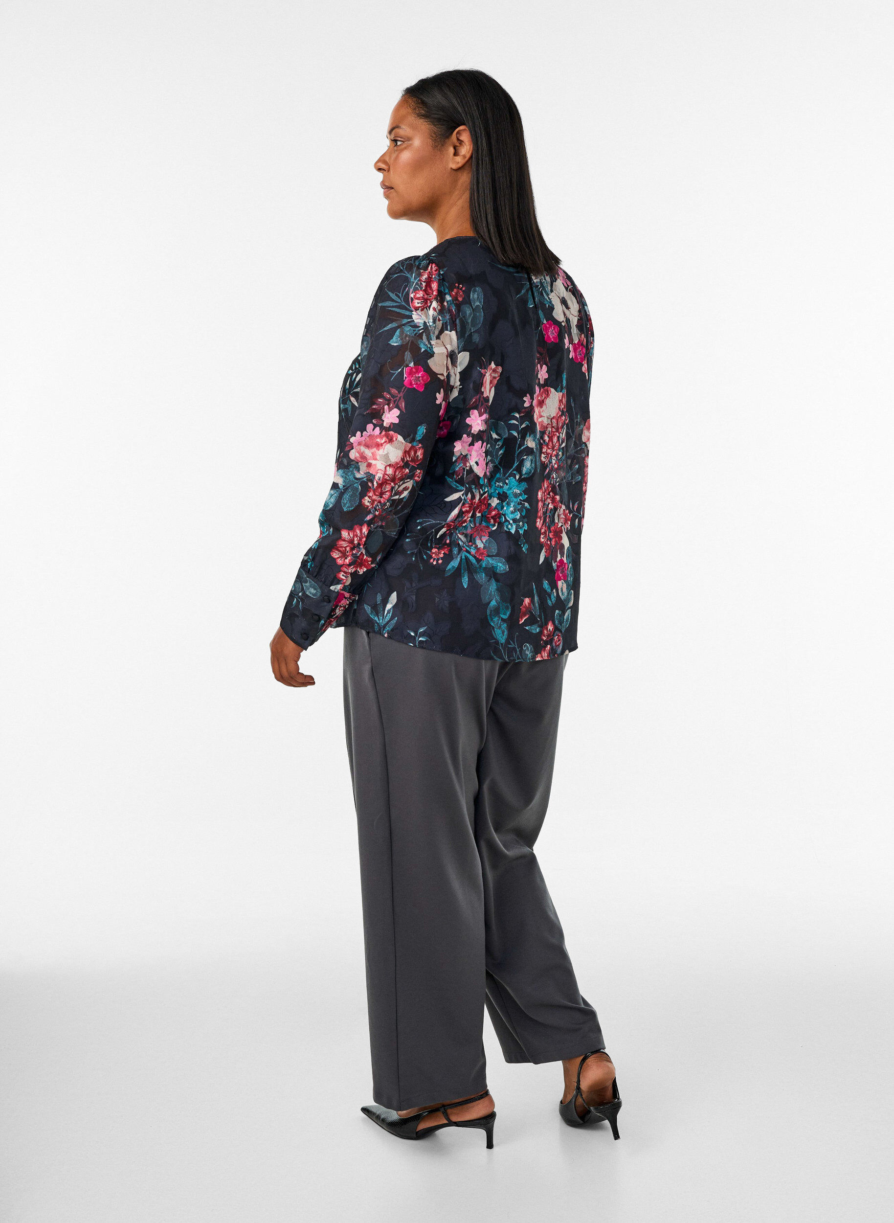 ZizziLockere Hose aus Jersey mit hoher Taille, Grau, Model image number 1