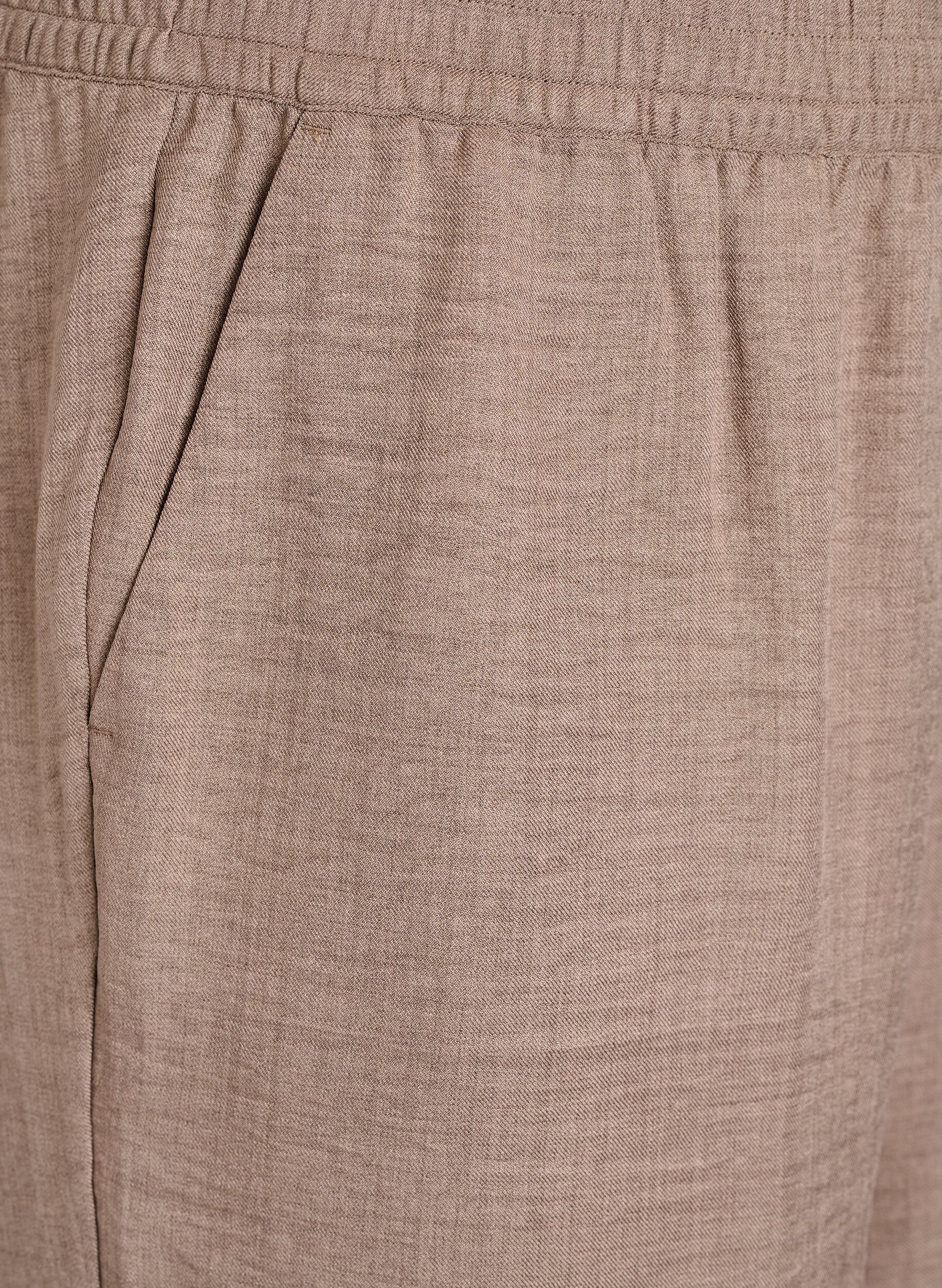 Zizzi Shorts mit Taschen und hoher Taille, Braun, Packshot image number 2