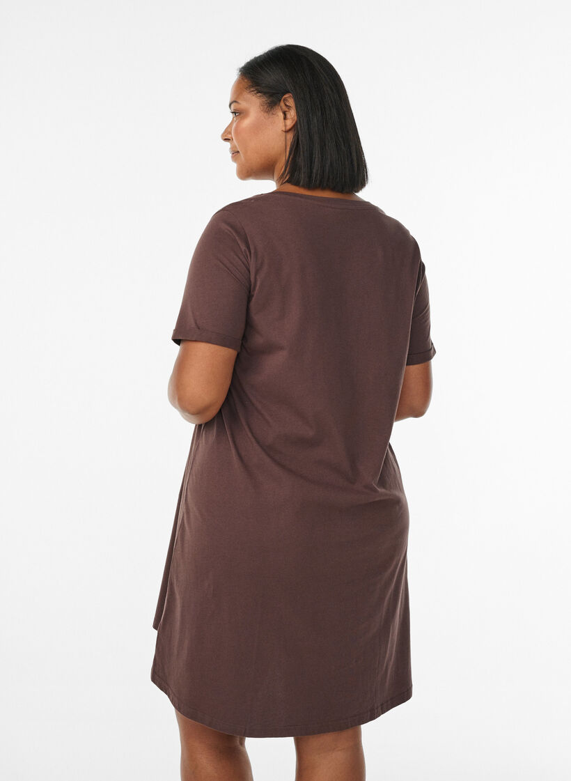 Kurz&auml;rmeliges Nachthemd aus Bio-Baumwolle, Braun, Model image number 2