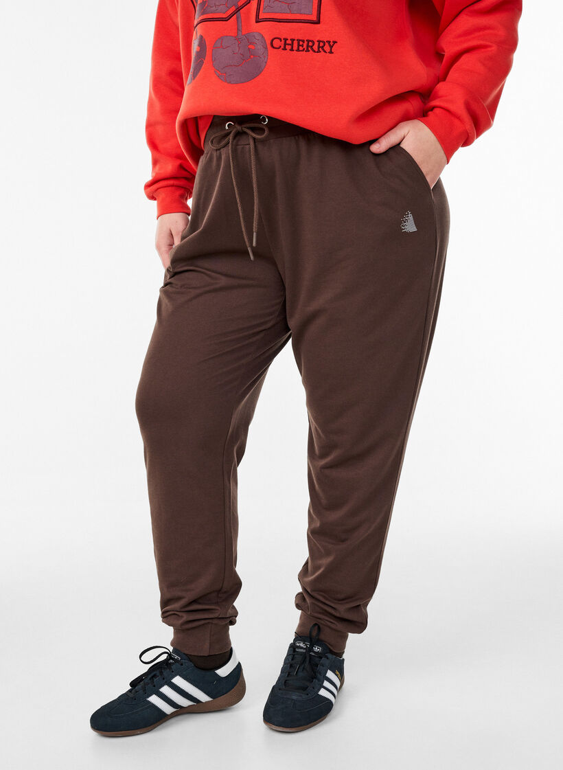 Sweatshirt mit Motiv auf der Vorderseite, Rot, Model image number 3