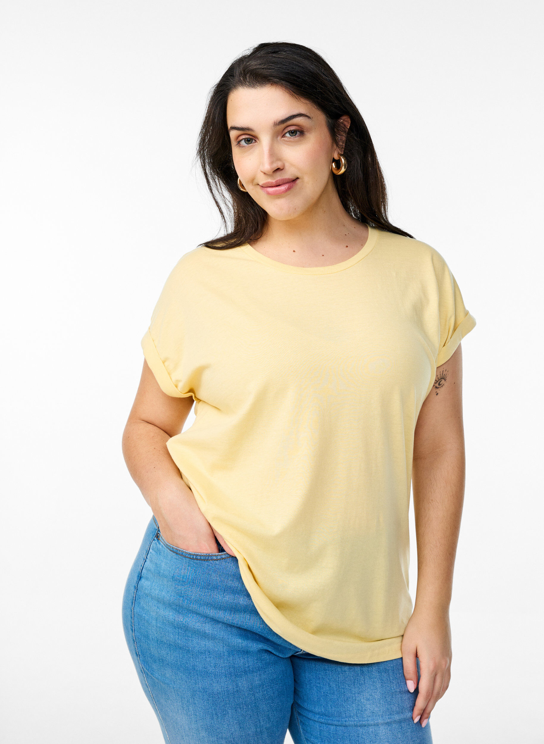ZizziKurz&auml;rmliges T-Shirt aus einer Baumwollmischung, Gelb, Model image number 0
