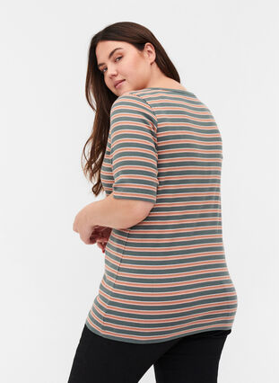 Gestreiftes T-Shirt aus Baumwolle mit Ripp, Balsam Green Stripe, Model image number 1