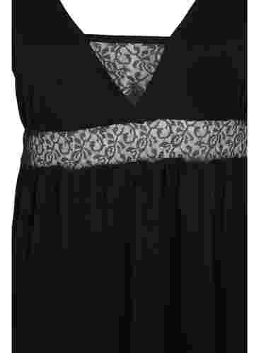 Nachtkleid aus Viskose mit Spitzendetails, Black, Packshot image number 2