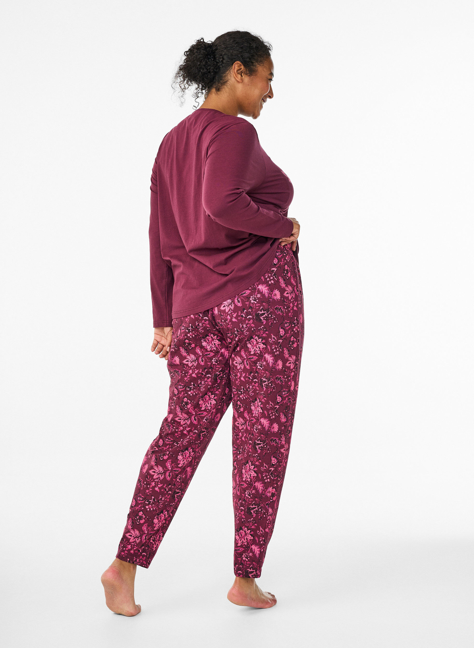 Zizzi Cotton Pyjamas Hose mit Druck, Dunkles Bordeaux, Model image number 1
