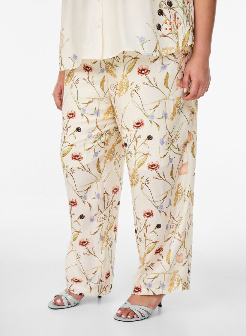 Hoch taillierte Hose aus Viskose mit Blumenmuster, Beige, Model image number 2