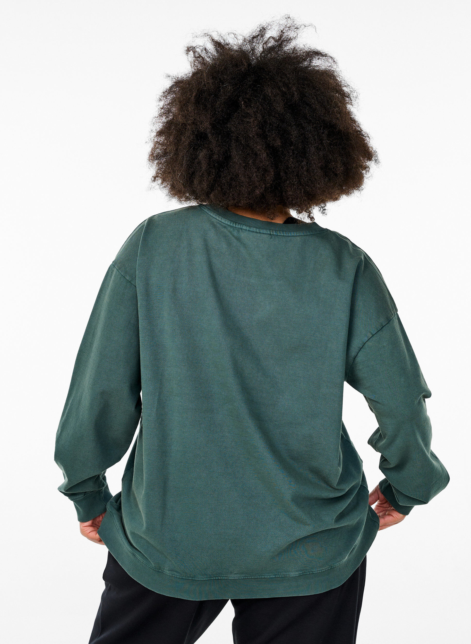 Zizzi Lockeres Sweatshirt im gewaschenen Look, Gr&uuml;n, Model image number 2
