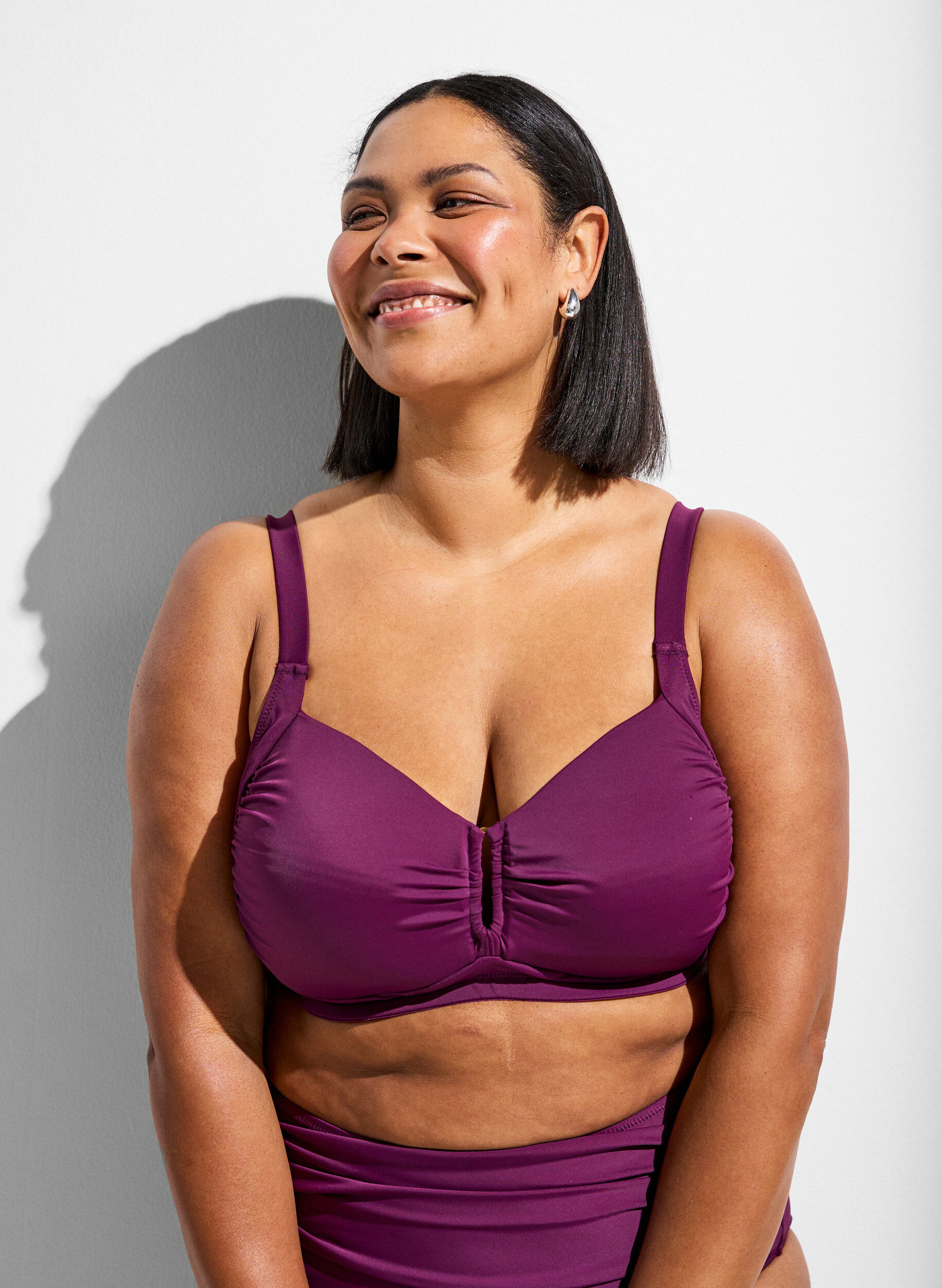 ZizziGepolstertes Bikini Top mit Ringdetail, Lila, Model image number 0