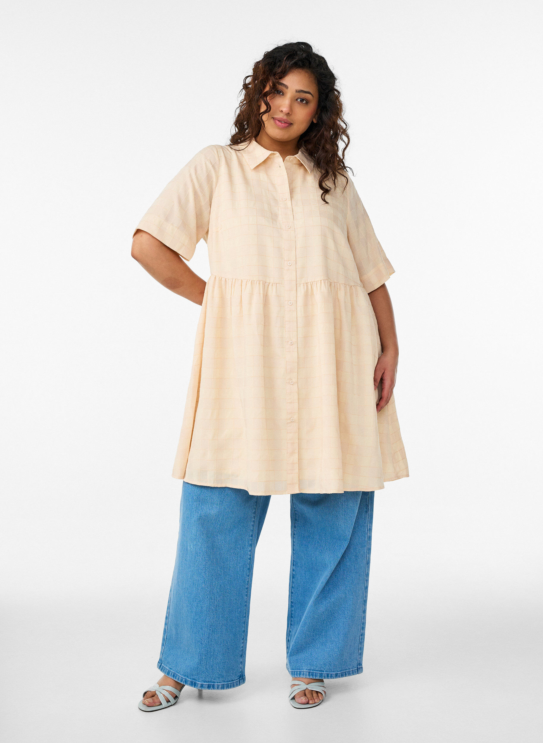 Zizzi Kurzes Hemdblusenkleid mit Karomuster und 1/2-&Auml;rmeln, Gelb, Model image number 1