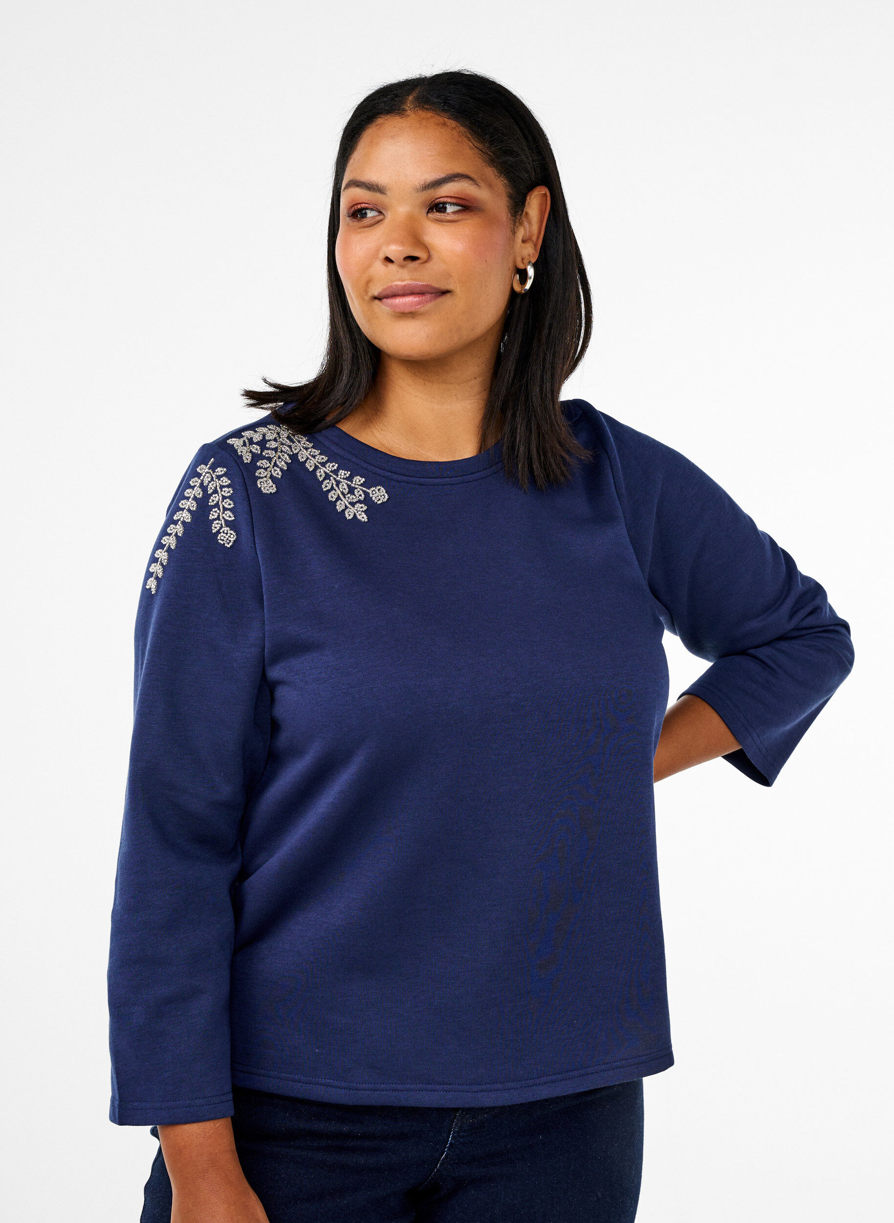 Zizzi Kurzer Sweatshirt mit Perlendetails, Blau, Model image number 0