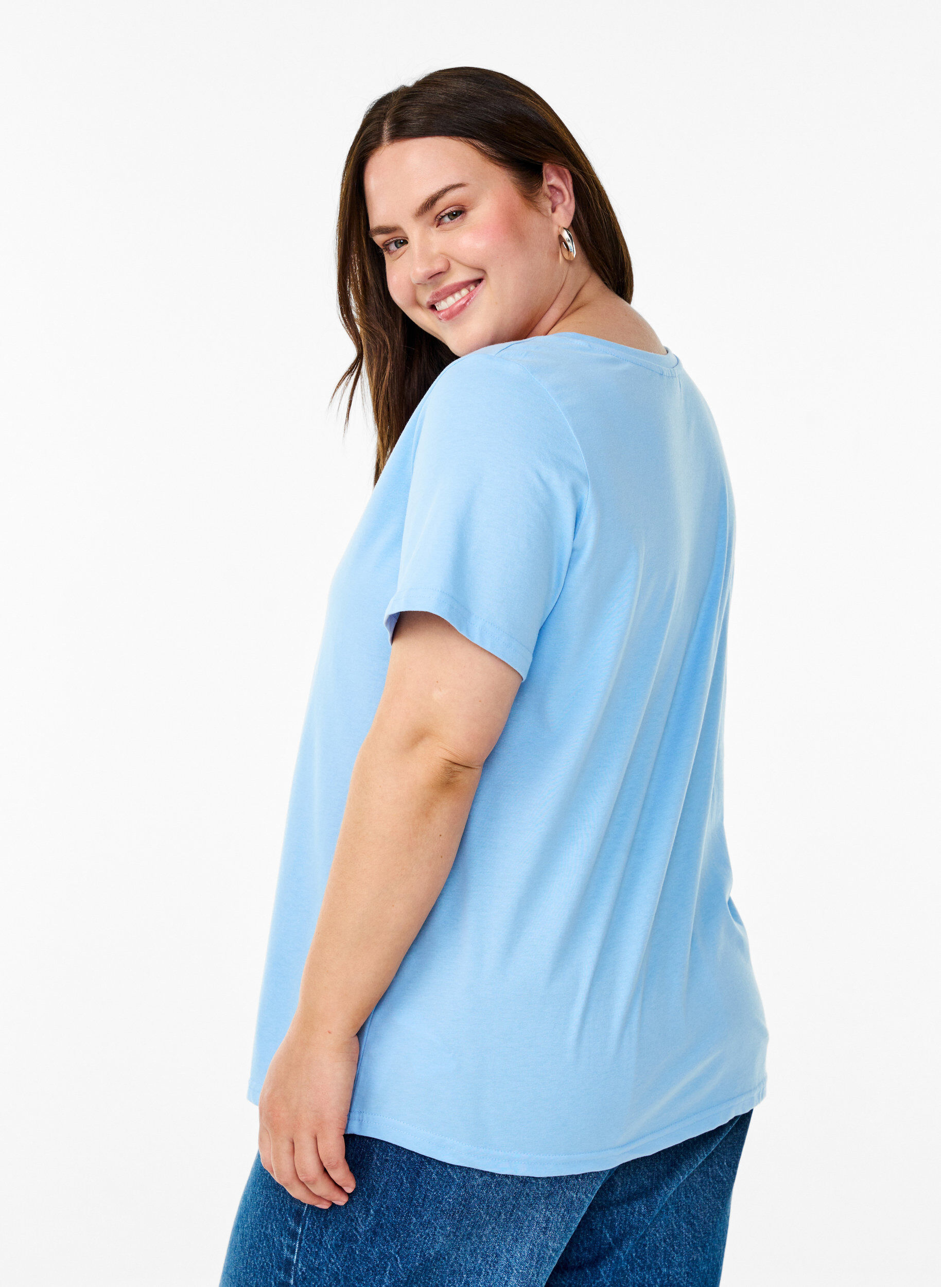 Zizzi Kurz&auml;rmeliges T-Shirt mit V-Ausschnitt, Blau, Model image number 2