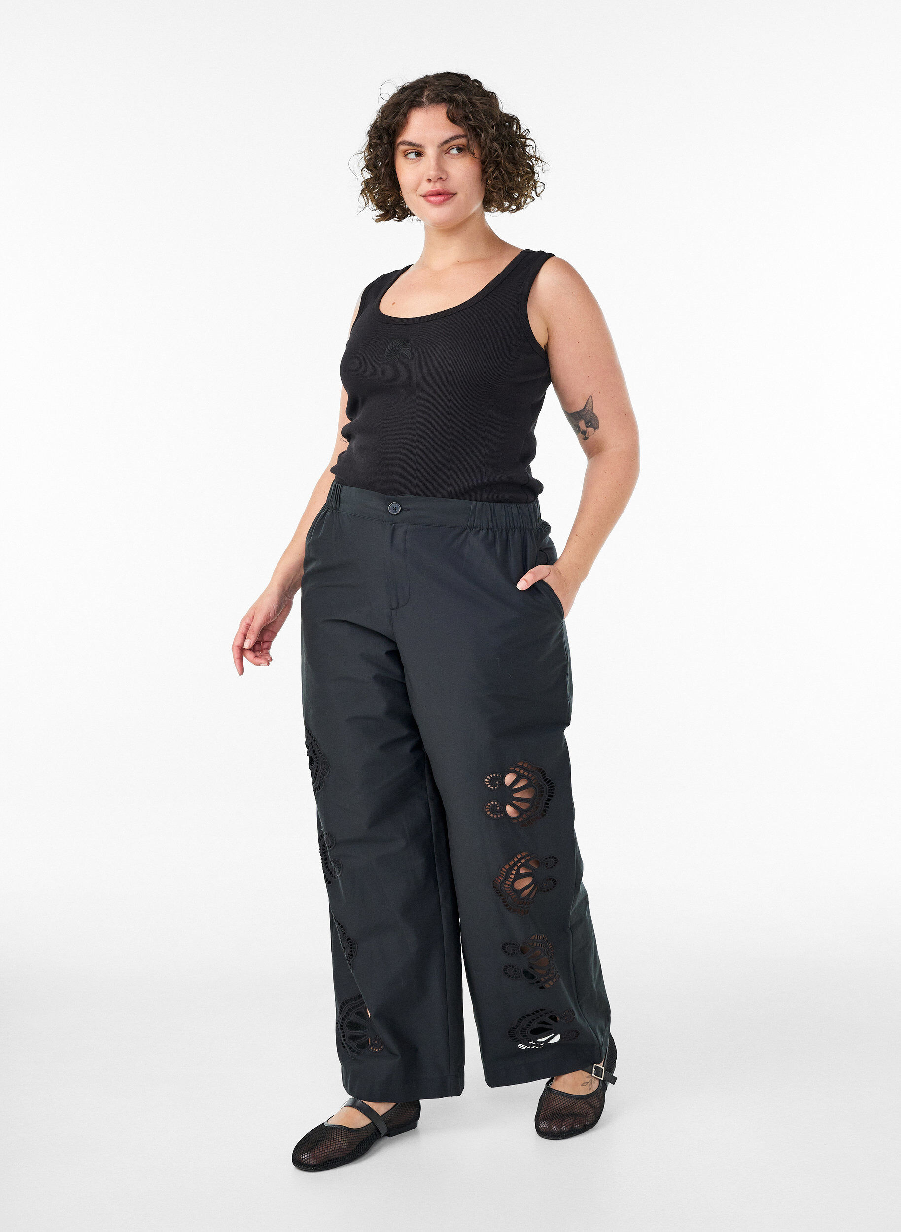 ZizziTailleiertes Top mit Motiv, Schwarz, Model image number 1