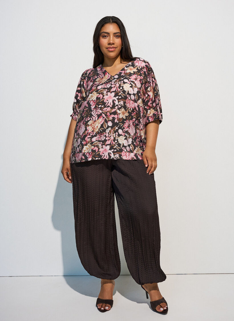 Bluse aus Viskose mit V-Ausschnitt, Rot, Model image number 1