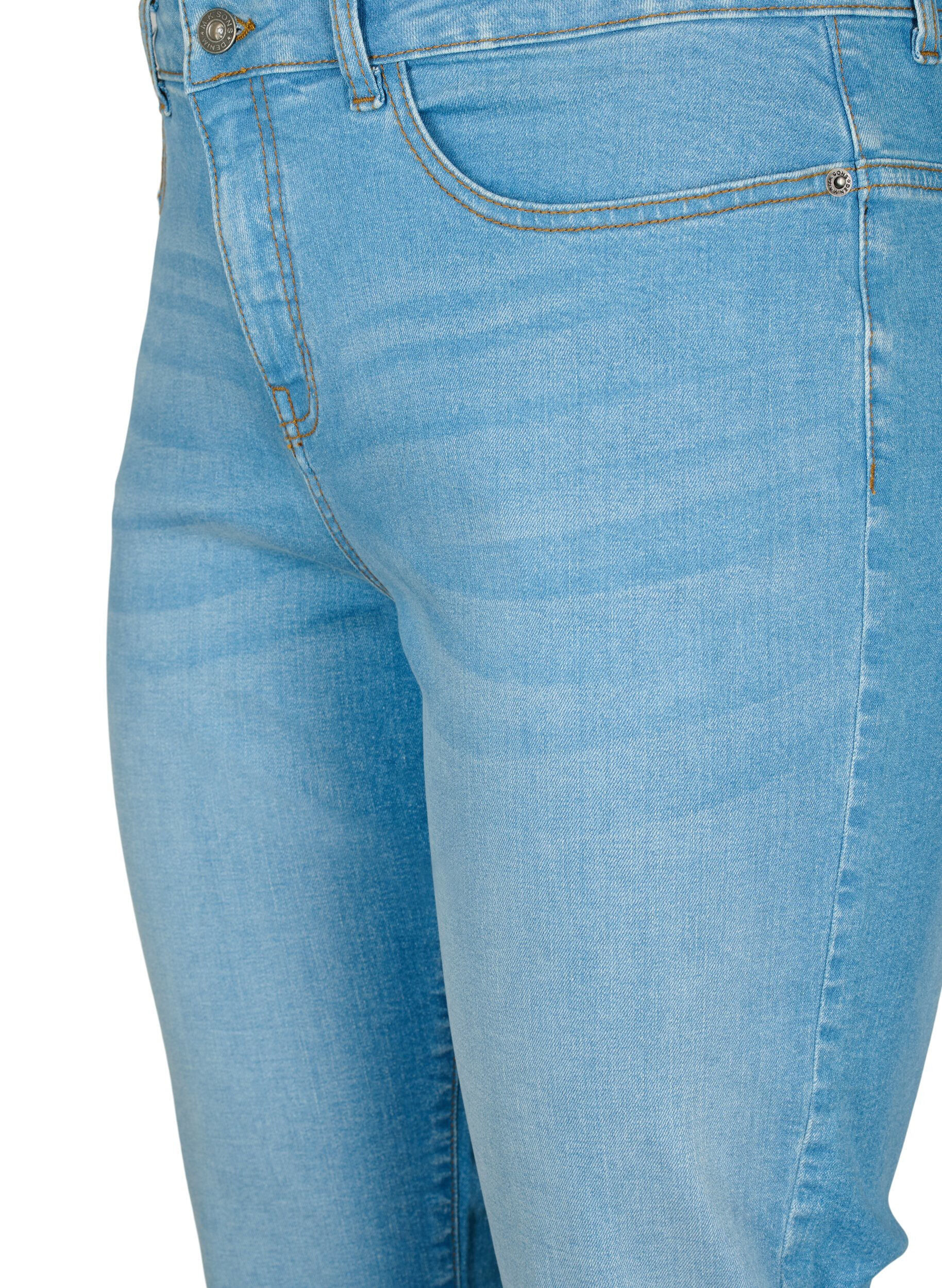 Zizzi  Amy Capri-Hosen mit hoher Taille und Stickerei, Light blue denim, Packshot image number 2