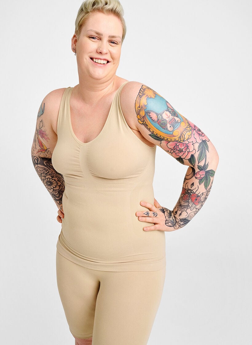 Shapewear Top mit breiten Trägern, Beige, Image image number 0