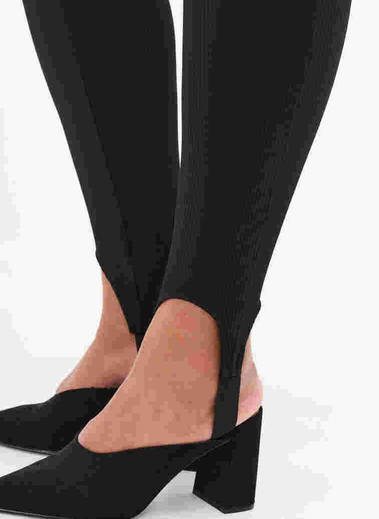 Leggings mit Schlaufe unterm Fuß, Black, Model image number 2