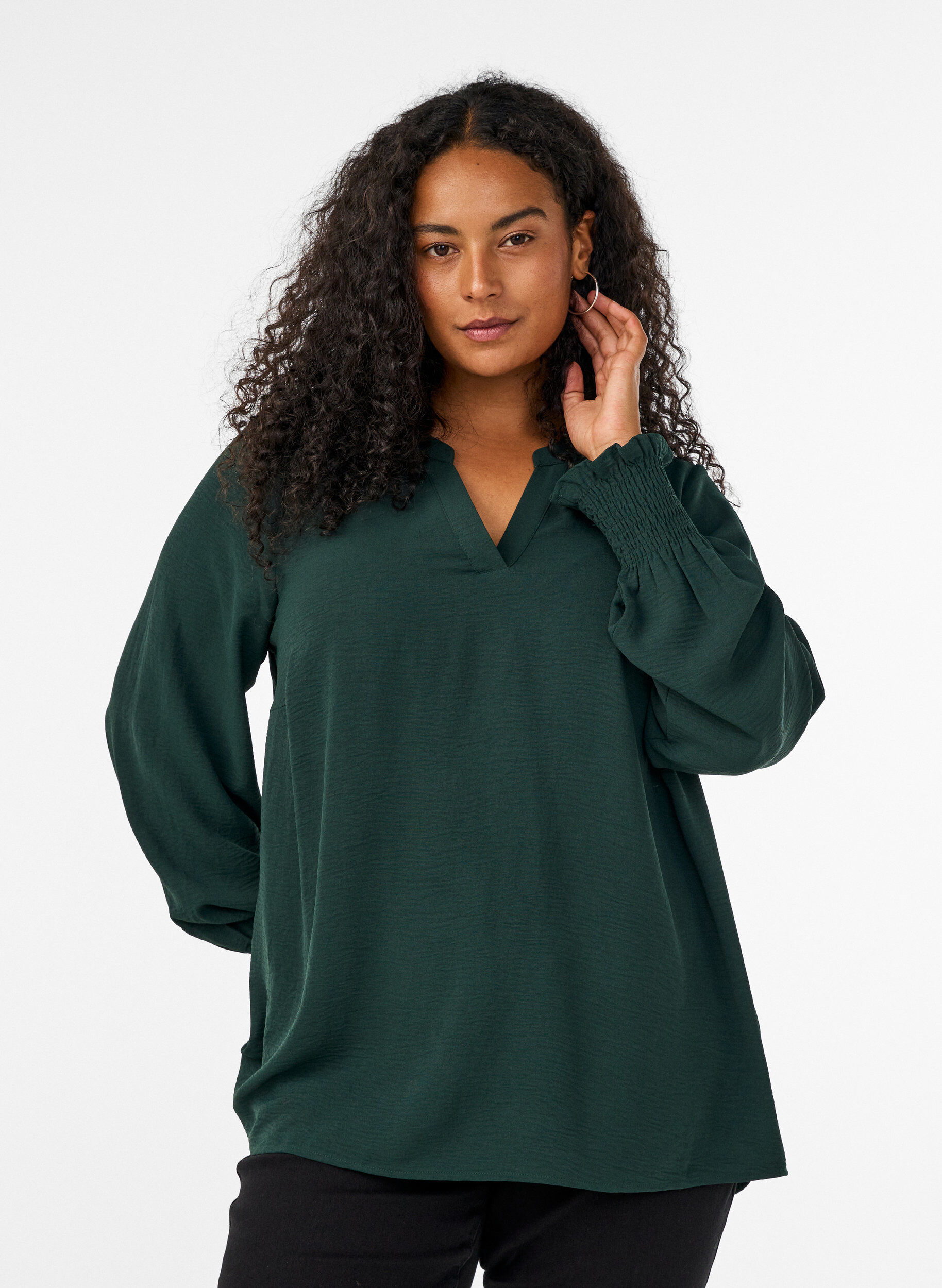 ZizziBluse mit Smockb&uuml;ndchen und V-Ausschnitt, Gr&uuml;n, Model image number 0