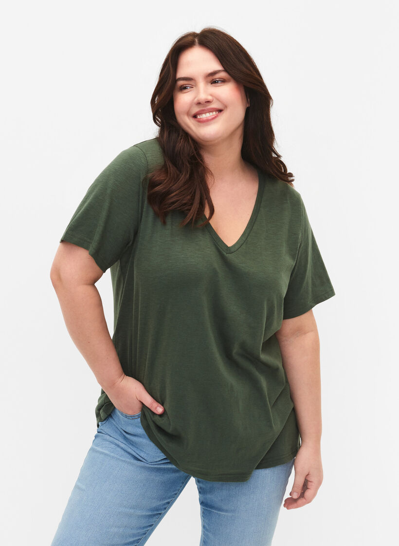 Kurz&auml;rmeliges Basic T-Shirt mit V-Ausschnitt, Gr&uuml;n, Model image number 0
