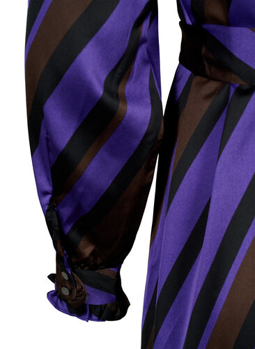 Hemdblusenkleid aus Satin mit diagonalen Streifen, Stripe AOP, Packshot image number 3