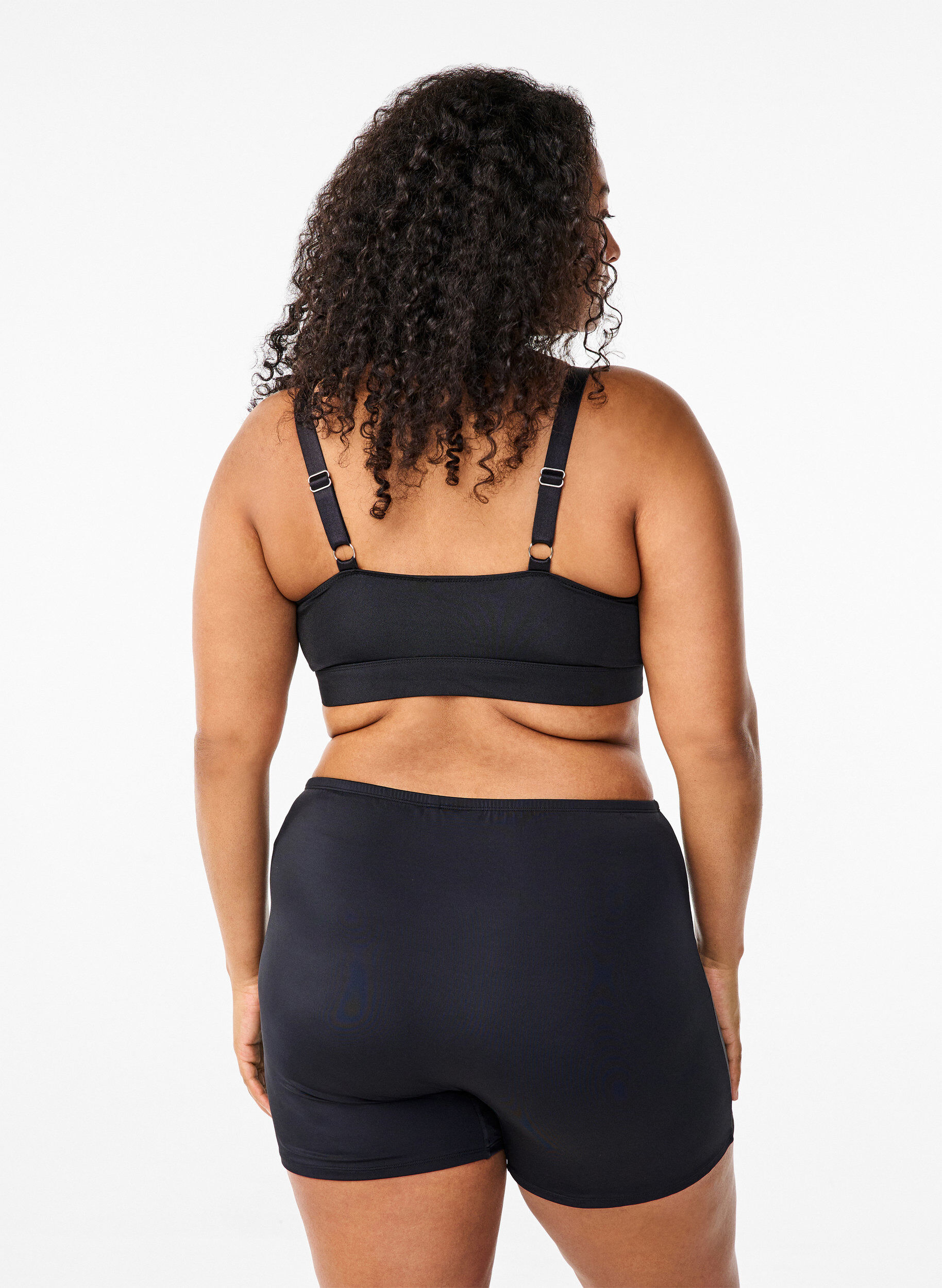 Zizzi Bikini Shorts, Schwarz, Model image number 2