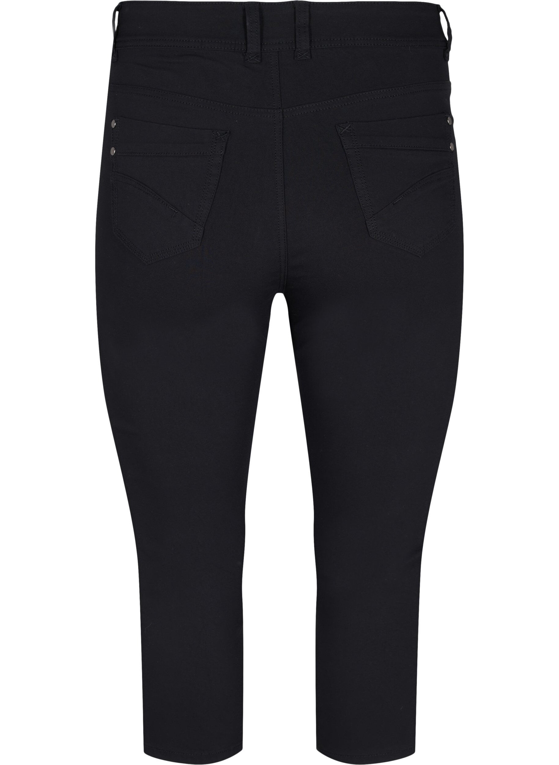 Zizzi Eng anliegende Capri-Hose aus einer Viskosemischung, Black, Packshot image number 1