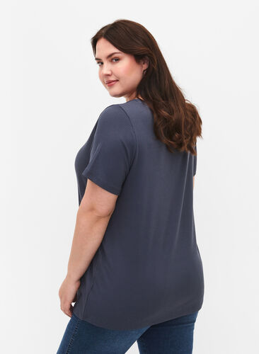 Viskose T-Shirt mit Ripp und V-Ausschnitt, Umbre Blue , Model image number 1