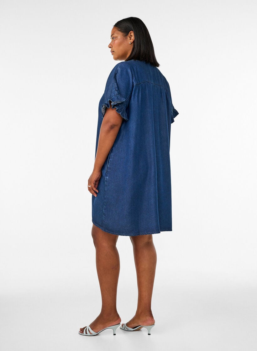 Kleid in Denim-Optik mit Knopfleiste und R&uuml;schen&auml;rmeln, Blau, Model image number 2