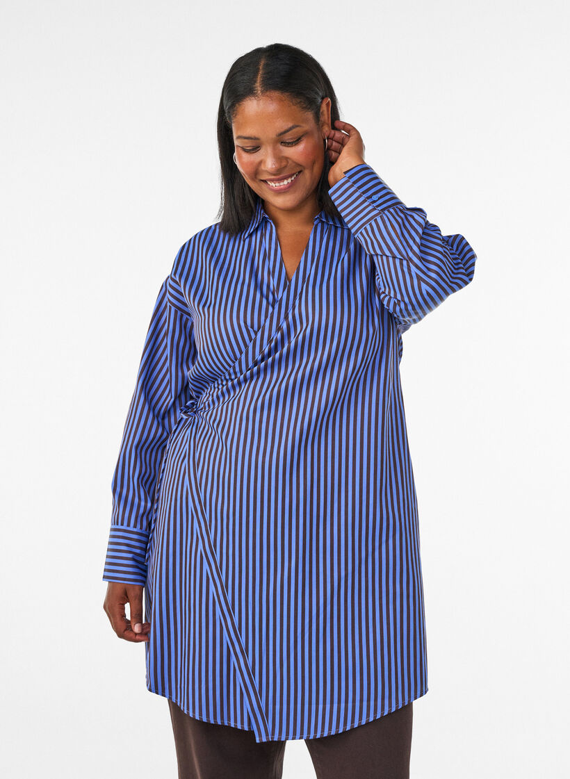 Gestreifte Bluse mit Wickeloptik und Bindeg&uuml;rtel, Blau, Model image number 0