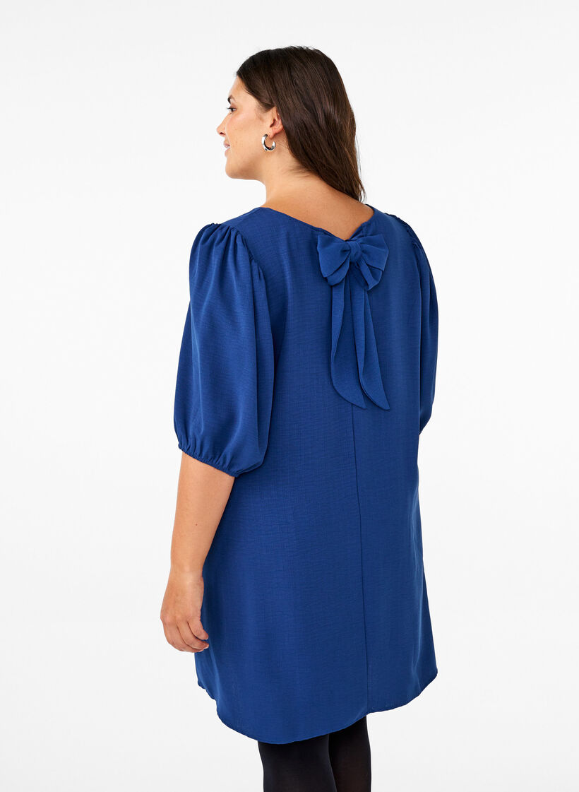 Kurzes Kleid mit Schleifen-Detail hinten, Estate Blue, Model image number 1