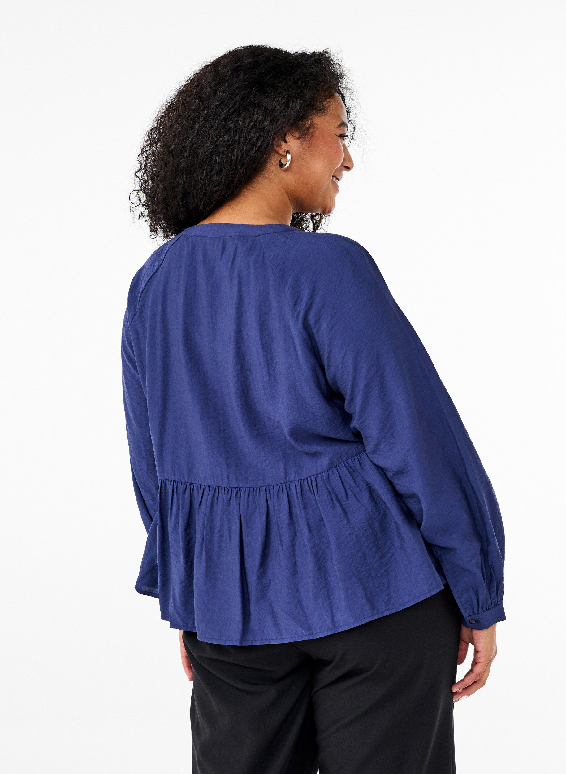 Zizzi Bluse mit Schleife und langen &Auml;rmeln, Blau, Model image number 2