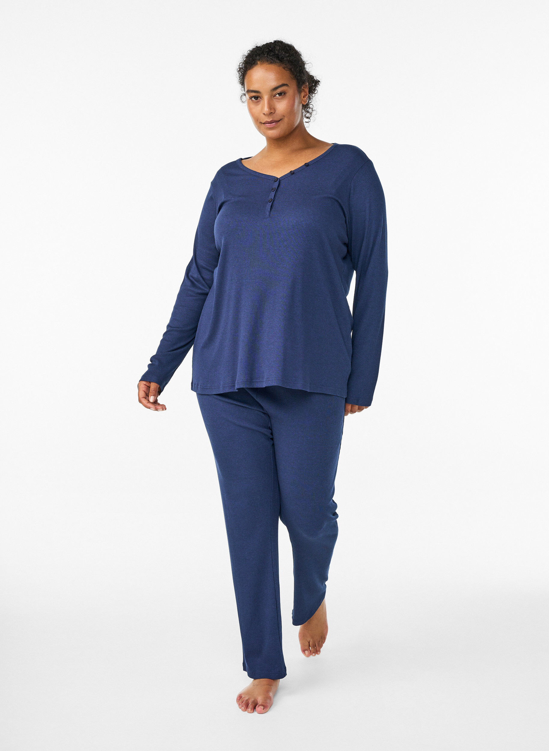 Pyjamahose mit Rippstruktur und elastischem Bund, Blau, Model