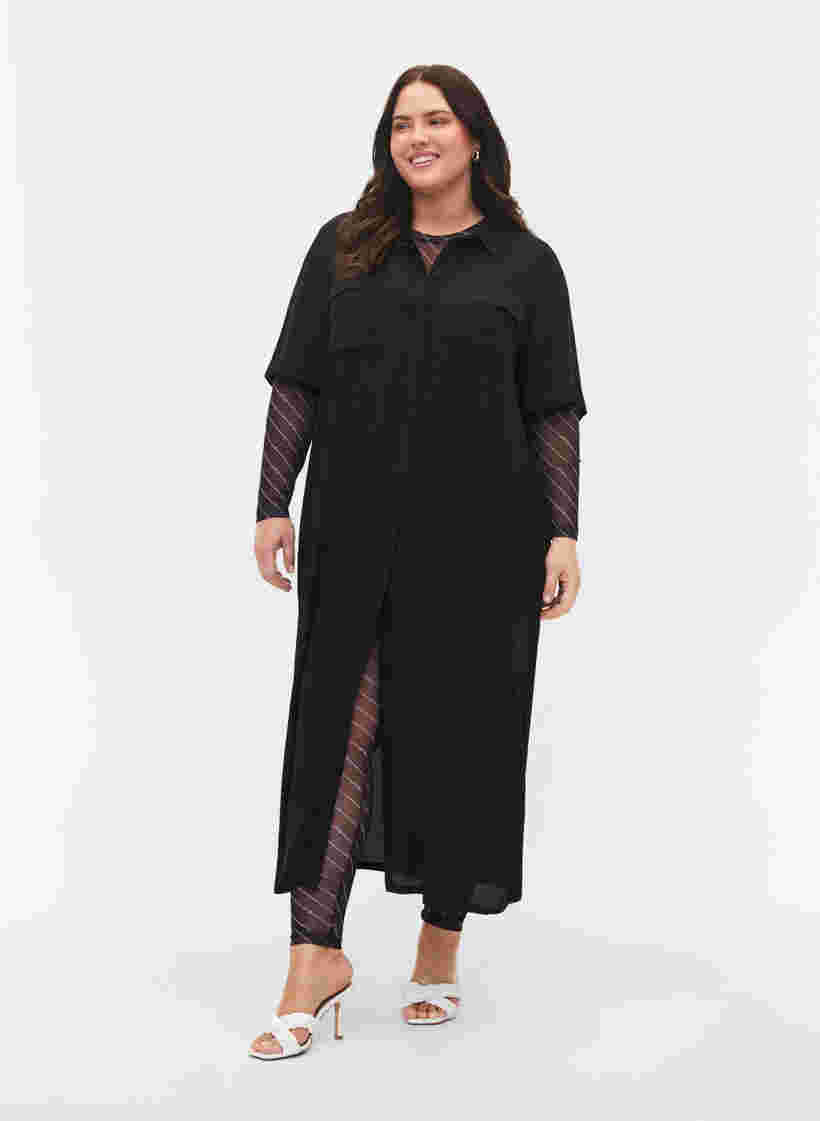 Kurzärmeliges Hemdkleid aus Viskose, Black, Model