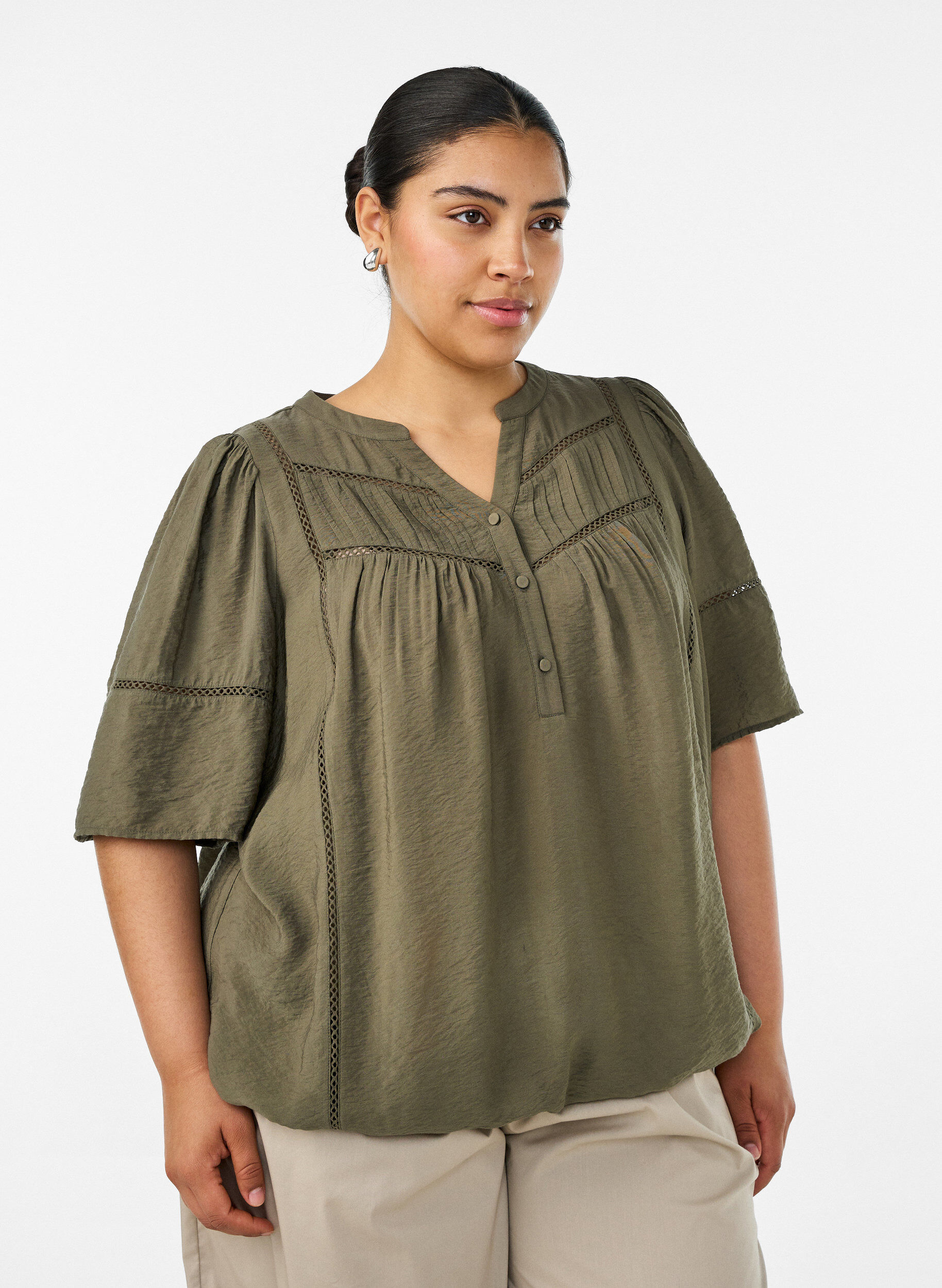 ZizziBluse aus Viskose mit Biesen und Ballon&auml;rmeln, Gr&uuml;n, Model image number 0