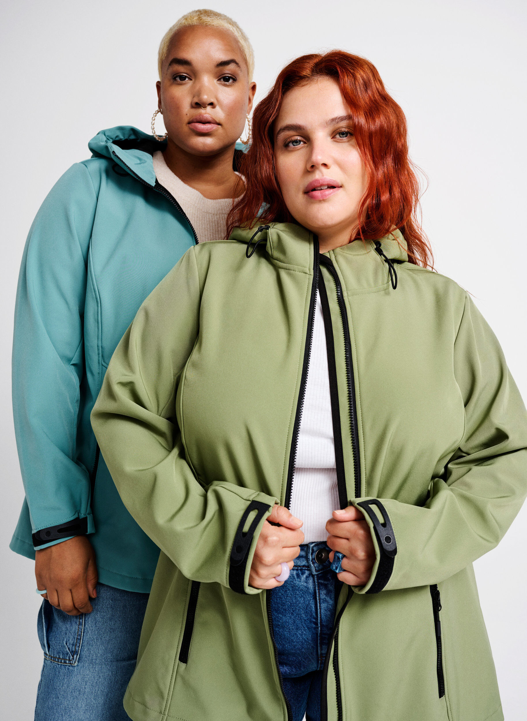 Zizzi Kurze Softshell-Jacke mit Taschen, Oil Green, Image image number 0